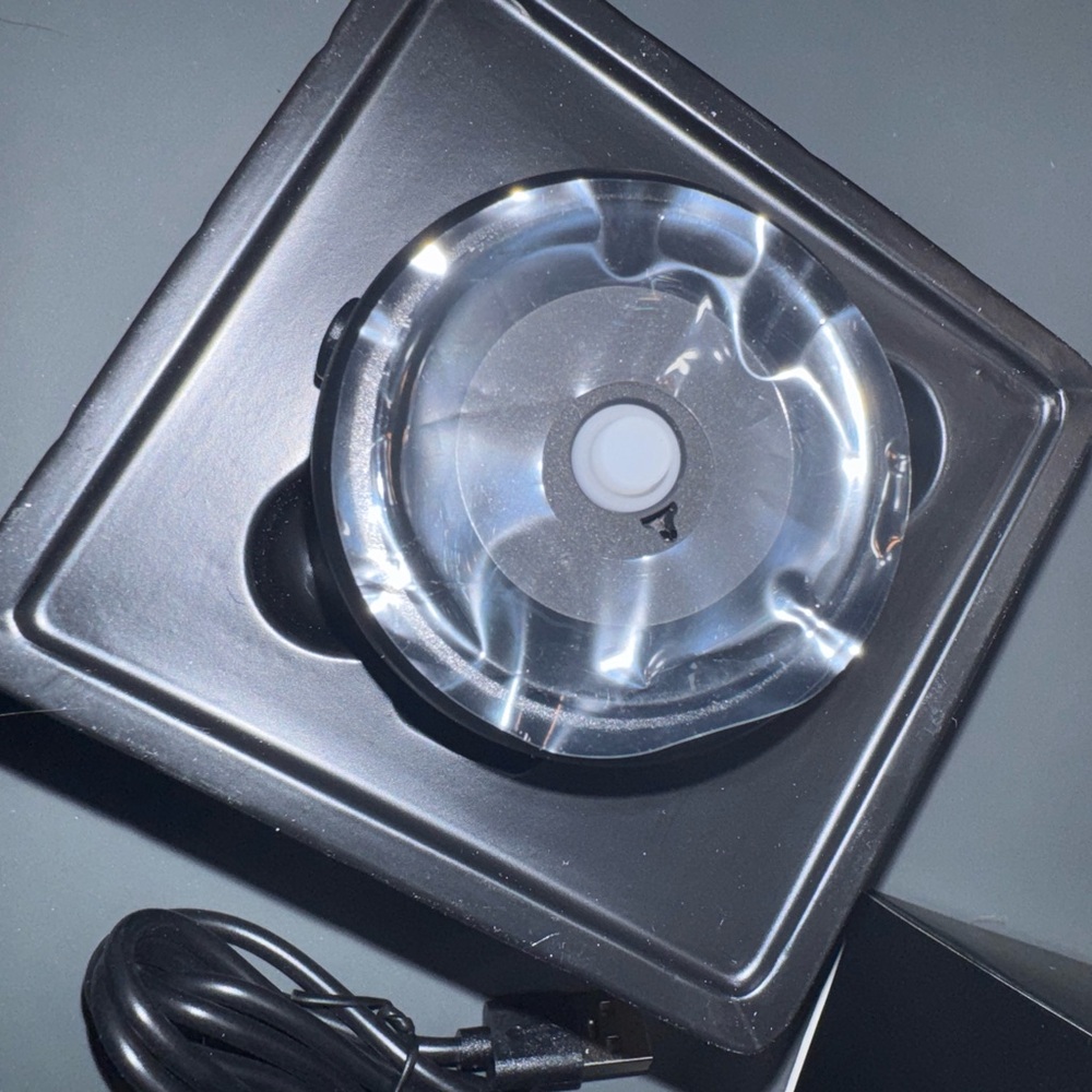 LISEN A606 Electric Vacuum Magnetic
Phone mount in Black, NEW - Picture 12 of 12